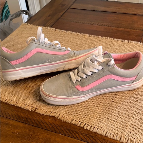 Vans - Picture 10 of 11